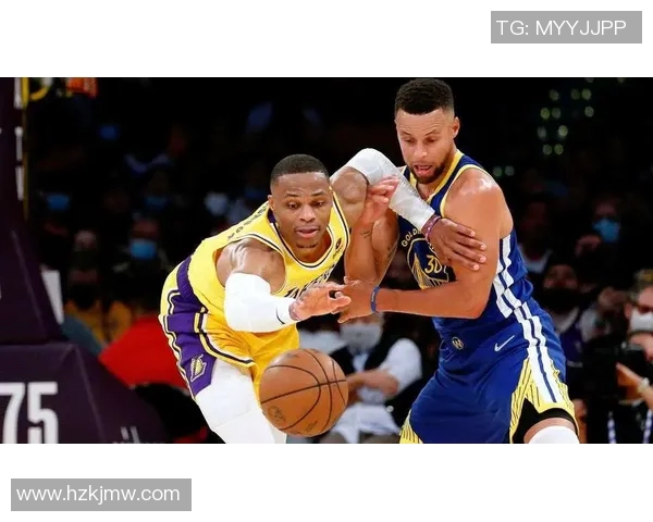 利拉德与威斯布鲁克的巅峰对决谁能笑到最后篮球传奇的较量与未来展望 利拉德与威斯布鲁克的巅峰对决谁能笑到最后篮球传奇的较量与未来展望